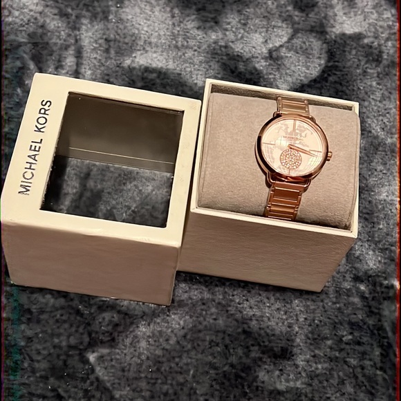 Michael kors watch - Picture 2 of 3